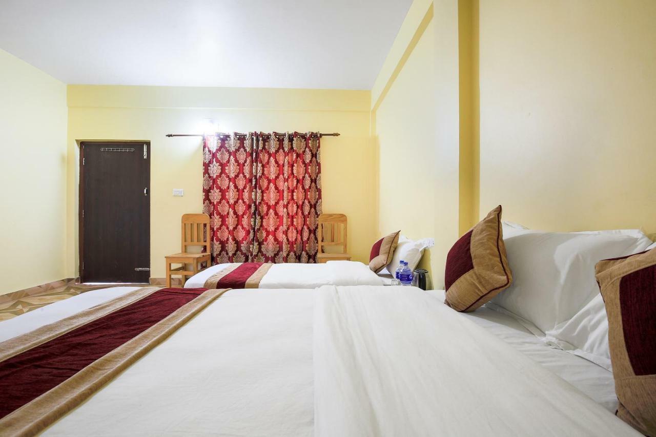 Vision Safari Pvt Ltd Hotell Sauraha Exteriör bild