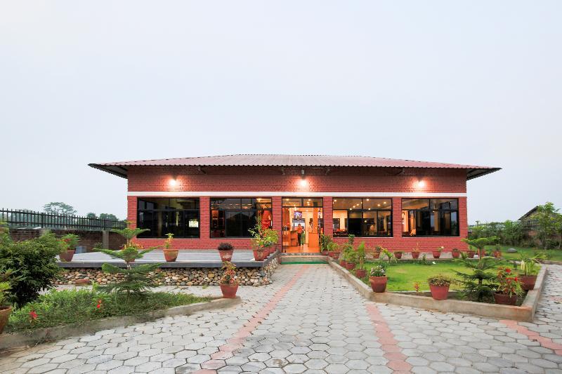 Vision Safari Pvt Ltd Hotell Sauraha Exteriör bild
